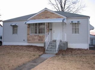 3715 Ashby Rd, Saint Ann, MO 63074