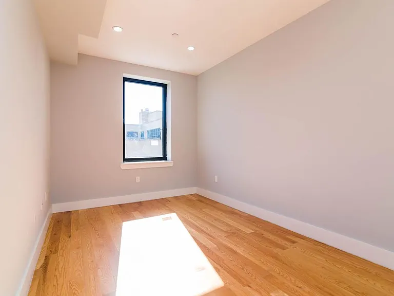 971 Lafayette Ave #3L — Photo 5