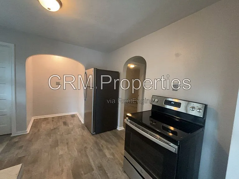 714 E Vaile Ave — Photo 15