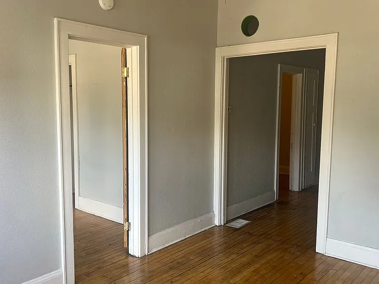 816 E Clarke St #1 — Photo 13