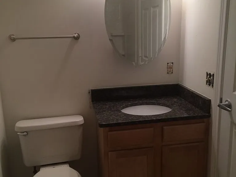 1526 Kenilworth Ct — Photo 17