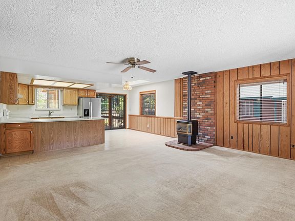 3rd image of 507 E Timber Dr