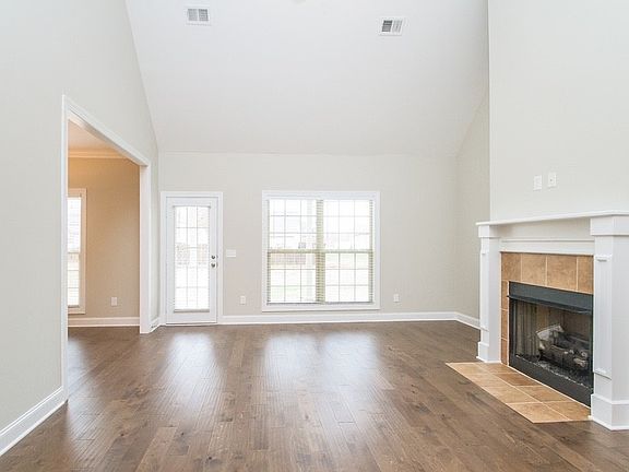 2nd image of 1518 Burrows Ave