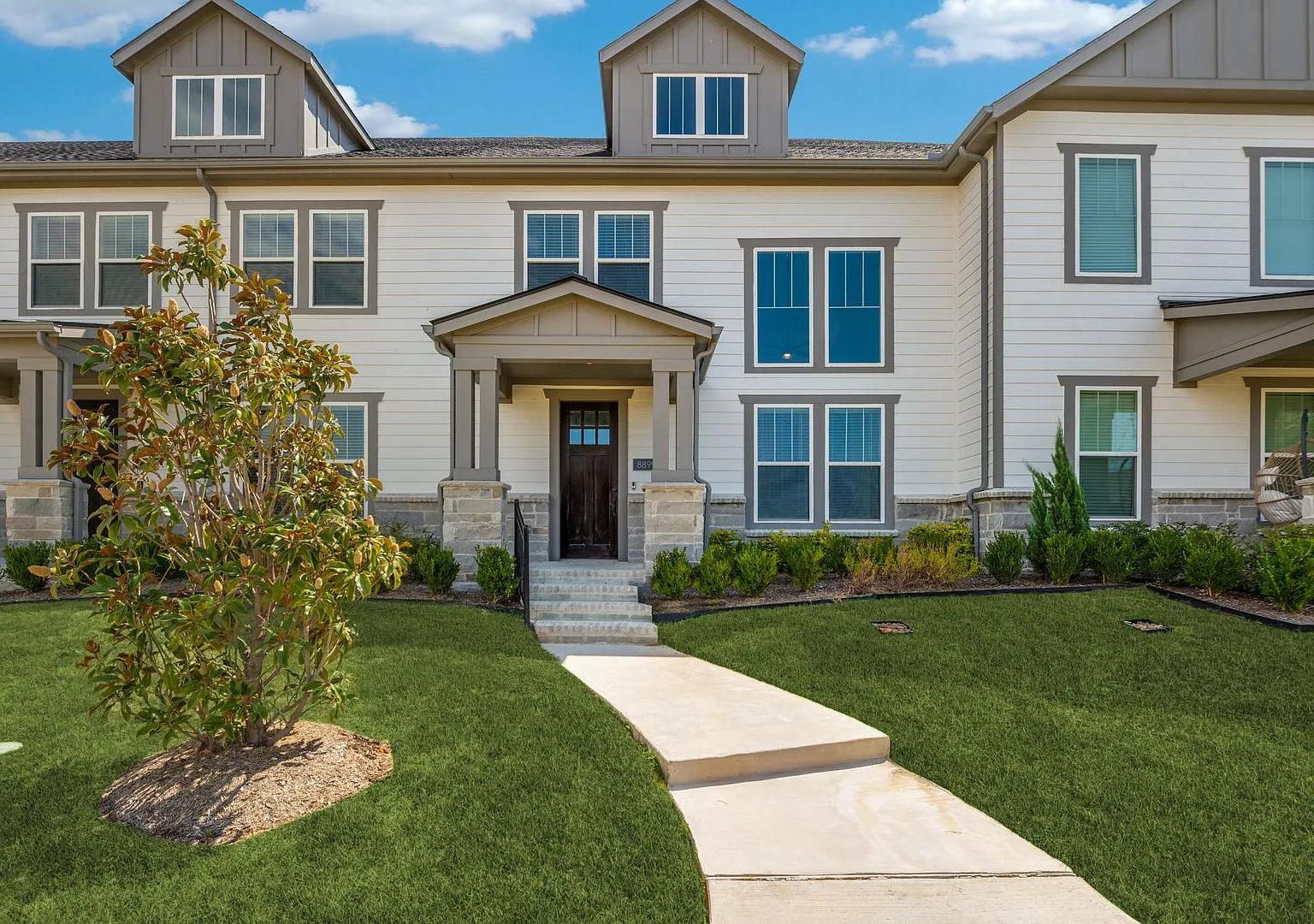 Furnished Modern Townhome in Frisco — Photo 2
