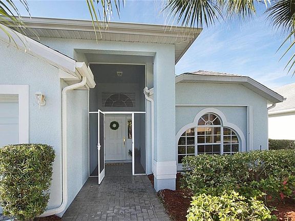 3rd image of 9307 Palm Island Cir