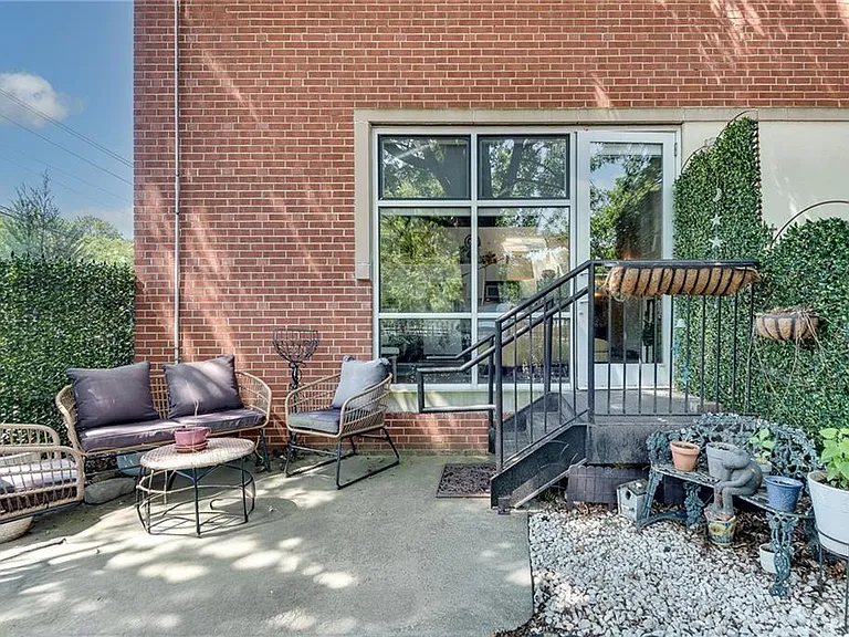5200 Peachtree Rd #1101 — Photo 24