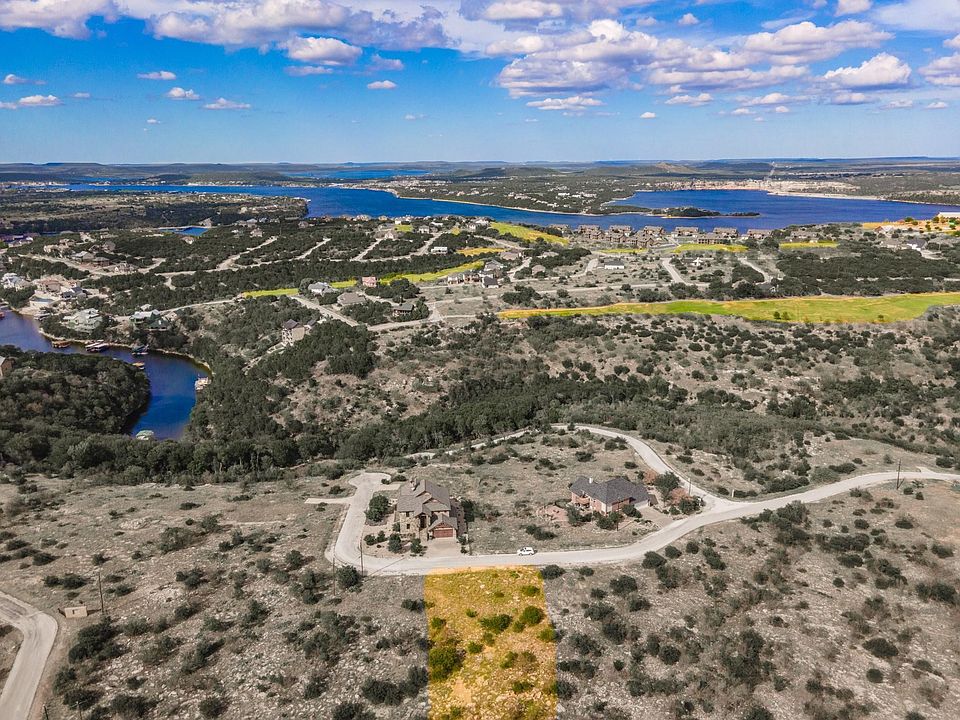 1st image of 218 Castle Harbour Dr