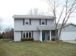 W224N2844 Stonewood Ct, Waukesha, WI 53186