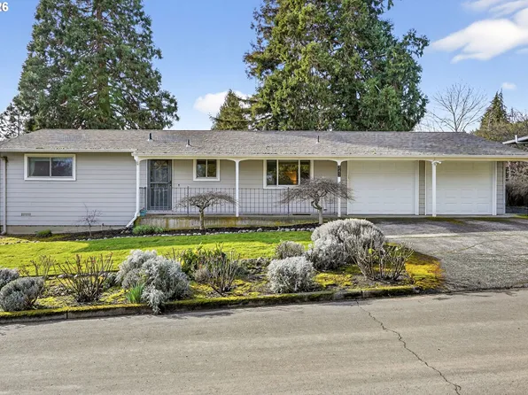 242 NW Ione St, Dundee, OR 97115