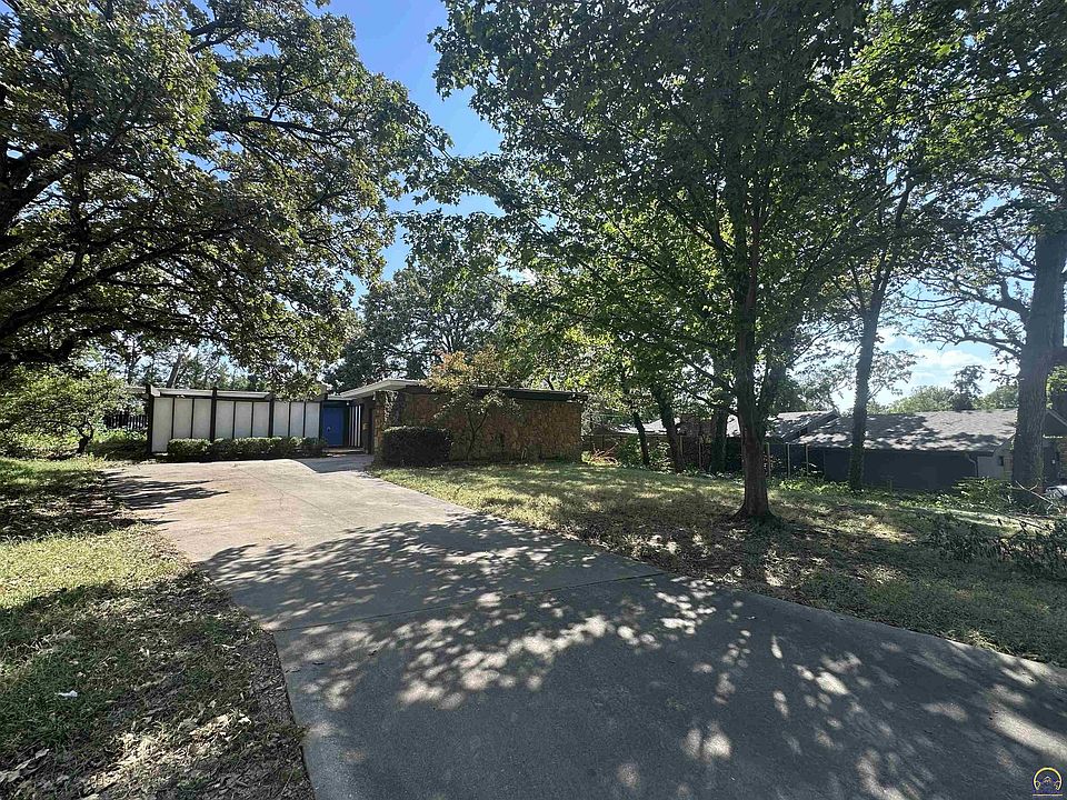 1st image of 2221 SW De Sousa Ct