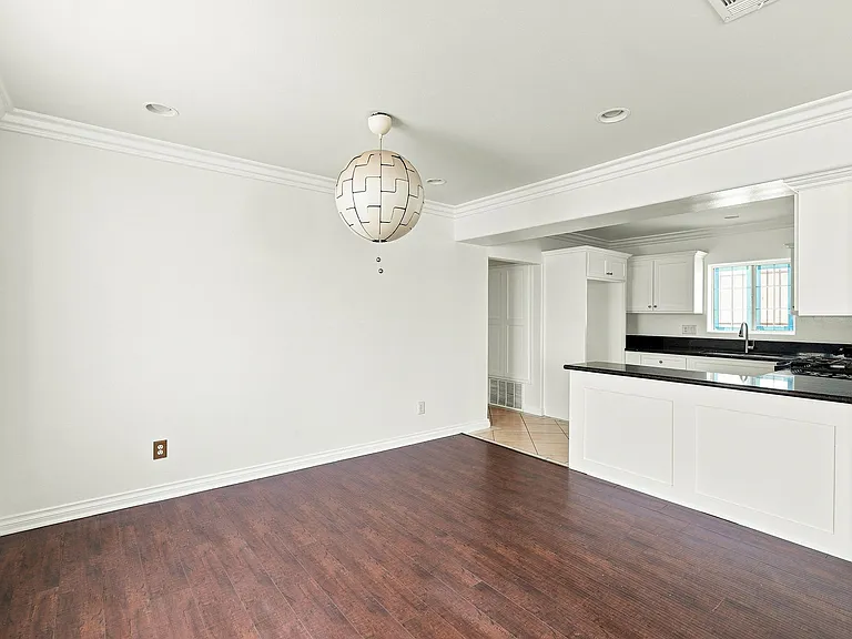 246 E Gage Ave — Photo 34