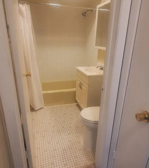 Colonial — Photo 14