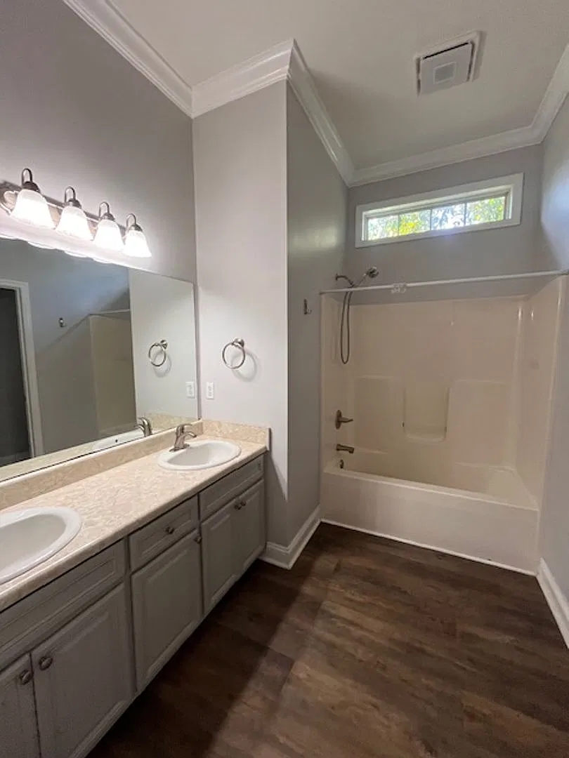 Beautiful home in Northlake S/D — Photo 3