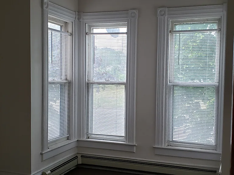 Lincoln Ave — Photo 15