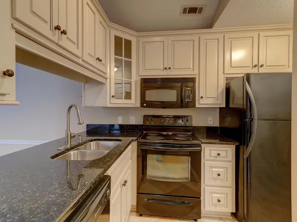 188 Midland Pkwy APT 222, Summerville, SC 29485