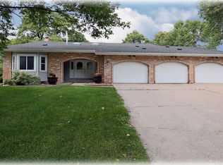 7666 Mariner Point, Maple Grove, MN 55311