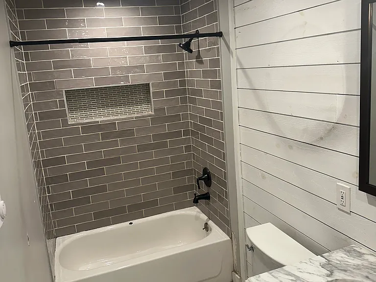 410 Elm St #1 — Photo 2