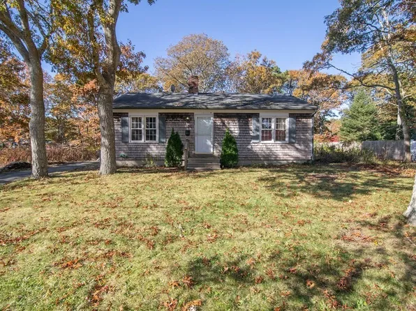 521 Lincoln Rd, Barnstable, MA 02630