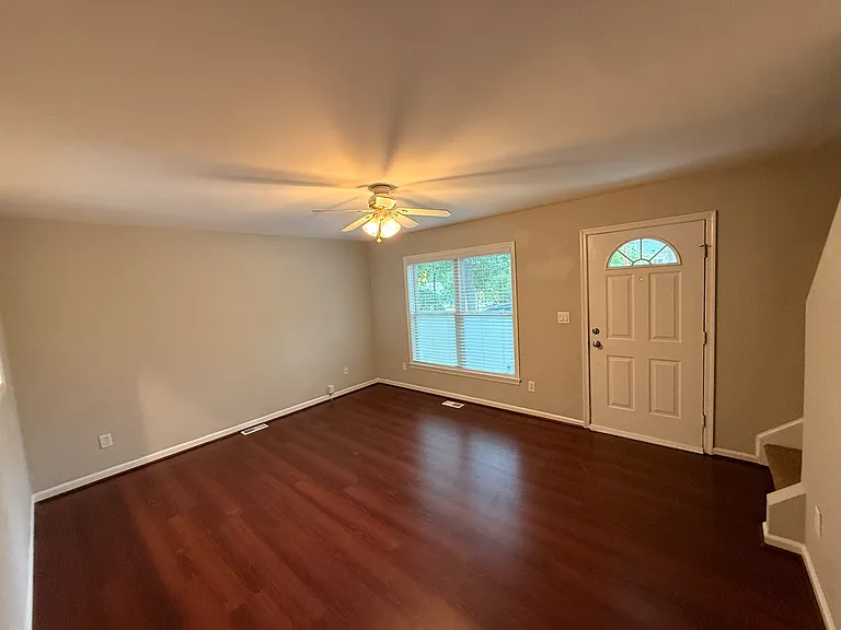 327 W Trinity Ave — Photo 10
