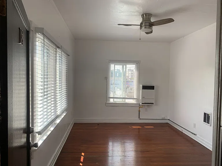 1316 Lemoyne St — Photo 8