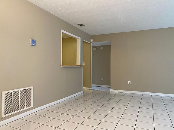 5th image of 1363 Branch Dr #10