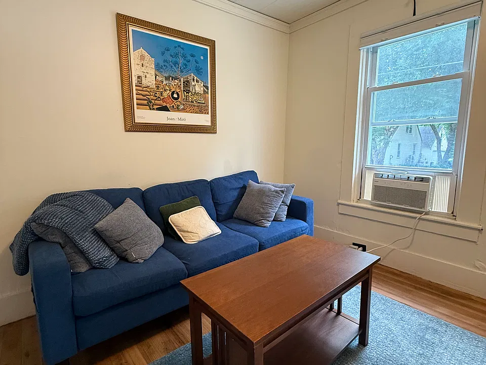 98 Carroll St #2