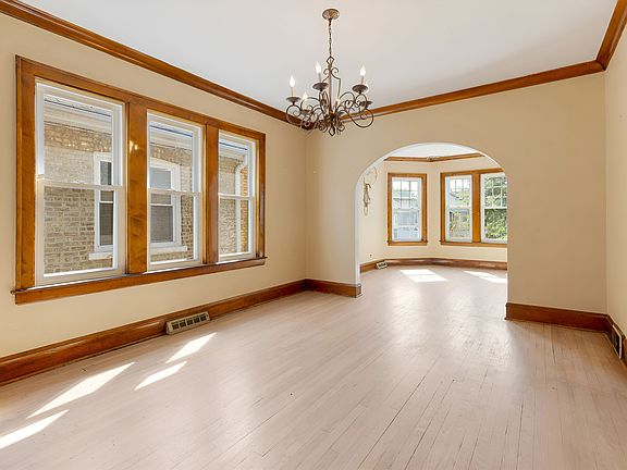 5th image of 2915 N 73rd Ave