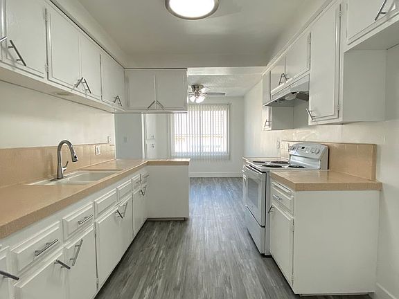 5th image of 427 E Tamarack Ave #8