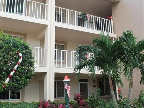 7320 Glenmoor Ln #205, Naples, FL 34104