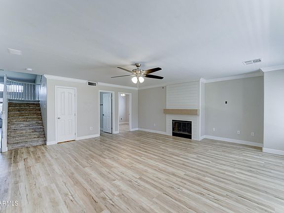 4th image of 1361 E SHEFFIELD Avenue