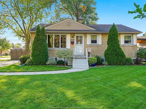 2691 Askin Ave, Windsor, ON N9E 3H8