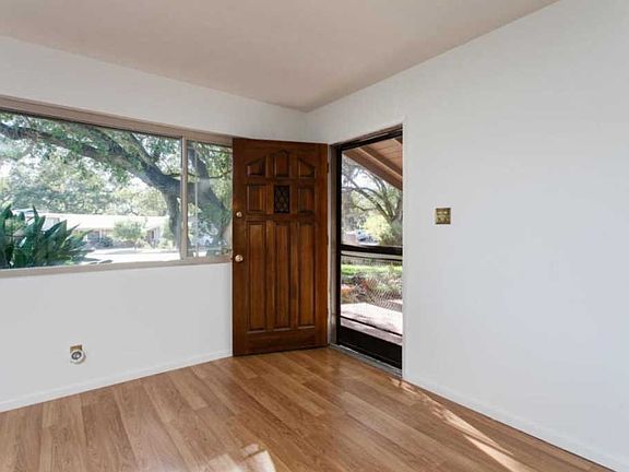 4th image of 839 Cambon Cir