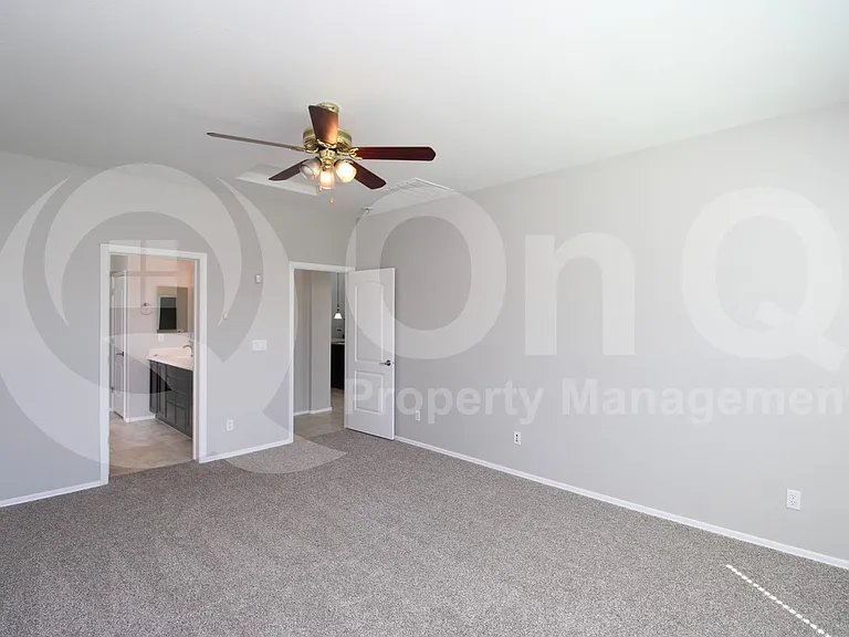 1611 W Tombstone Trl — Photo 8