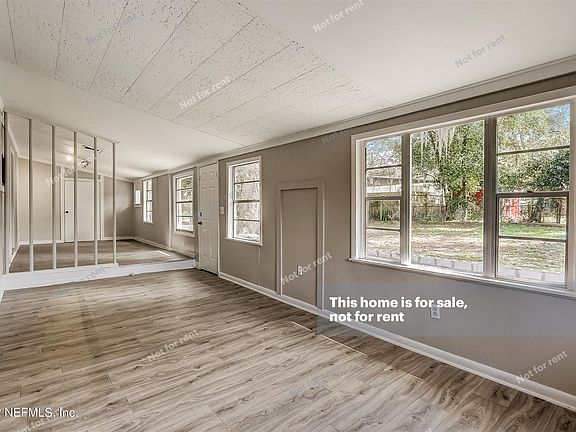 3rd image of 7324 Greenway Dr