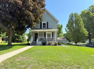 202 17th Ave, Sterling, IL 61081