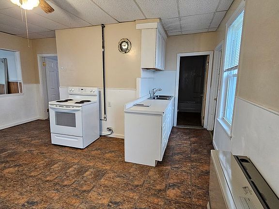 2nd image of 495 Rimmon St #2