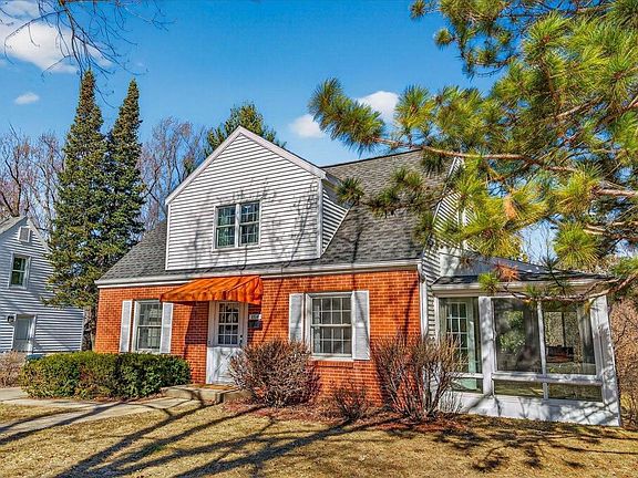 3rd image of 3534 Heather Crest