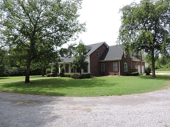2nd image of 3310 Saint Andrews Dr