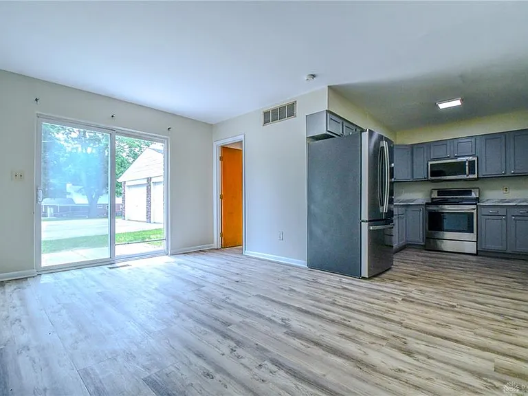 3108 E Stroop Rd — Photo 10