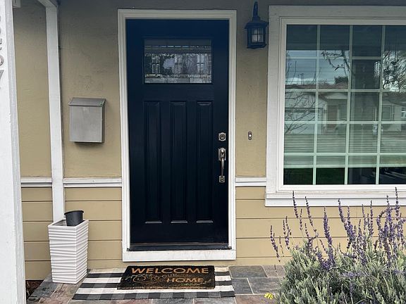 2nd image of 2257 Laurel Dr