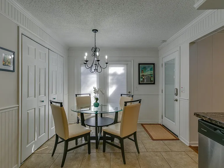 14 Lynn Ct — Photo 10