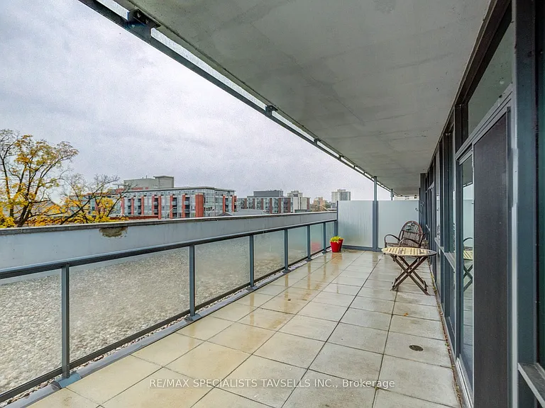 1 Hurontario St #304 — Photo 27