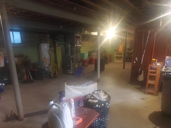 4th image of 4864 N Kilbourn Ave