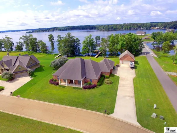230 Dozier Creek Cir, Farmerville, LA 71241