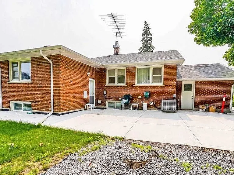 48 Farmcrest Dr #BASEMENT — Photo 16