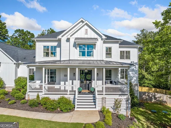 200 Whispering Pines Dr, Woodstock, GA 30188