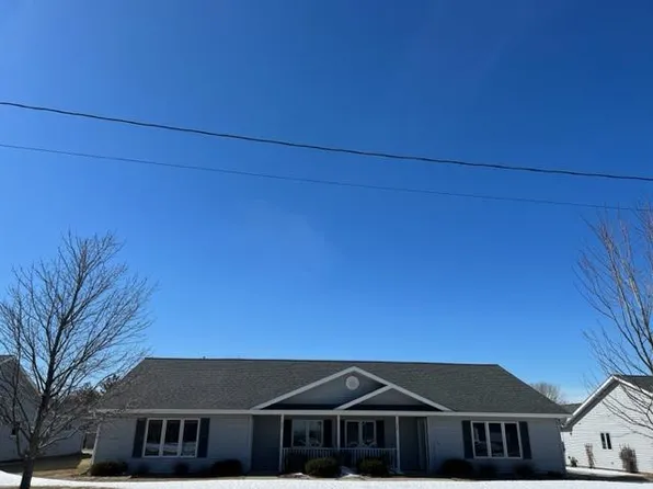 506 Hague Ave S, Hollandale, MN 56045