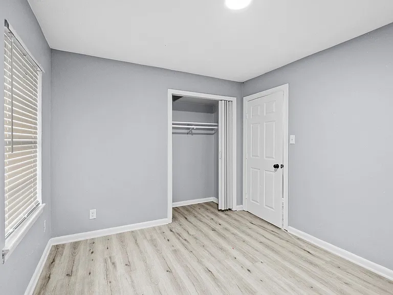 2119 Linden Creek Ln #A — Photo 11