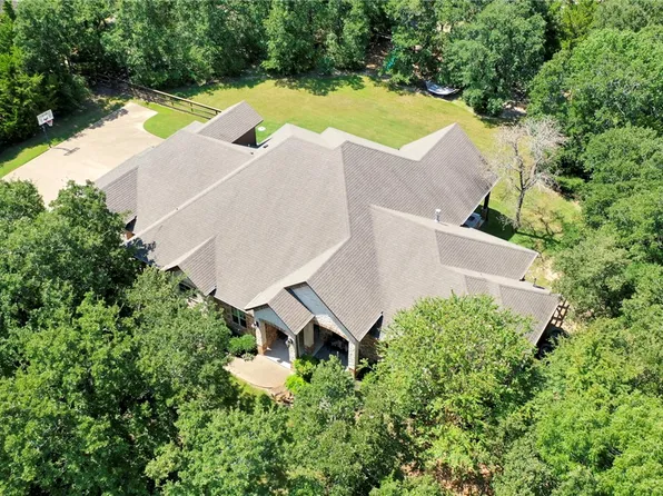 18580 Kiowa Cv, College Station, TX 77845