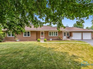 215 Eastowne Park Row, Findlay, OH 45840